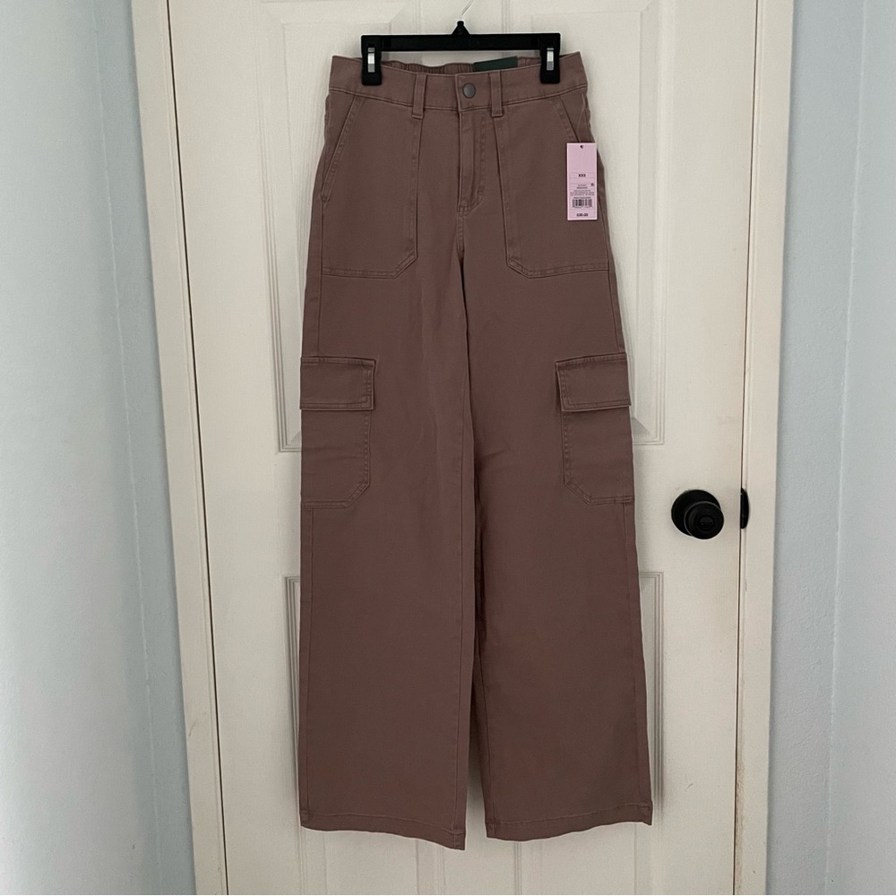 NWT Target Universal Thread Mid-Rise Utility Cargo Pants in Mauve XXS